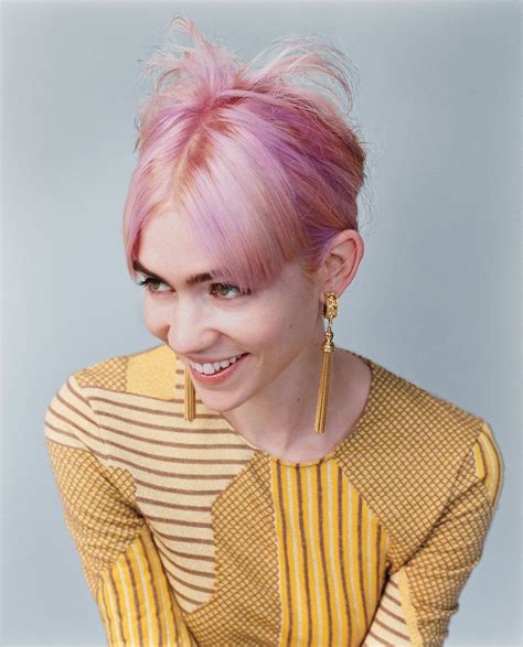 Grimes on Her Manic Panic Hair Color, the Best Eyeliner, and Her New ...