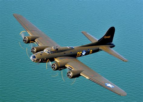 🔥 [40+] B 17 Flying Fortress Wallpapers | WallpaperSafari