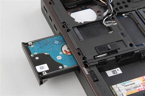 Dell Precision M4800 Disassembly and RAM, HDD Upgrade Options - MyFixGuide