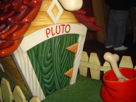 Toontown, Pluto's doghouse | Disney artists, Disney parks, Disney life