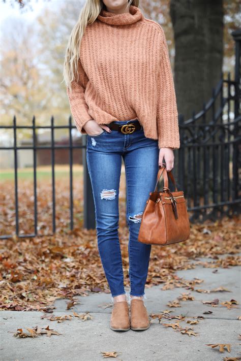 15 Thanksgiving Outfit Ideas | Both Casual & Dressy – Lauren Emily Wiltse