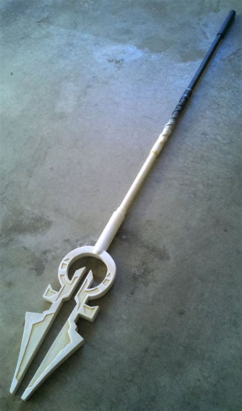 magic-the-gathering-moonsilver-spear | Spears weapon, Sword design