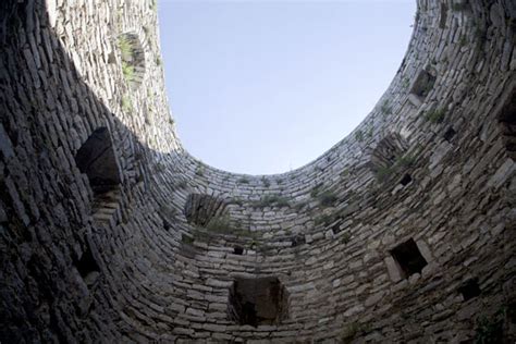 Evening light on the castle of Srebrenik | Srebrenik Castle | Srebrenik ...