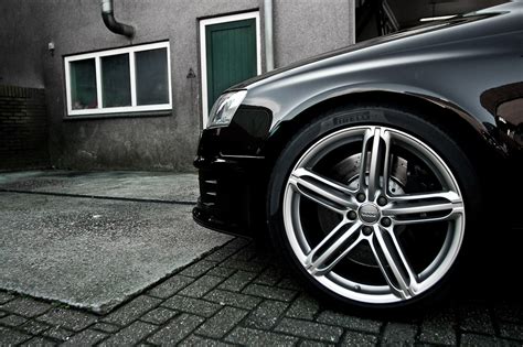 Black RS6 sedan pics. Do want. | Luxury4Play.com