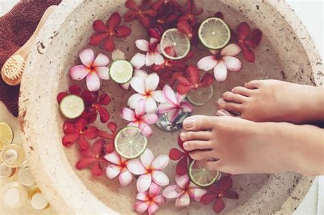 Top 4 Homemade Foot Spa Recipes - Relax Those Feet