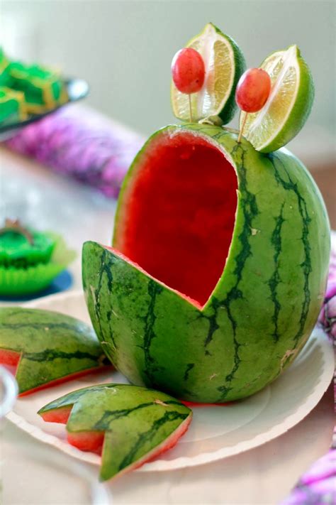 Circus elephant watermelon carving and clown face vegetable platter ...