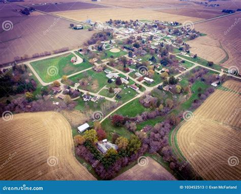 Small town USA editorial stock photo. Image of farm - 103452513