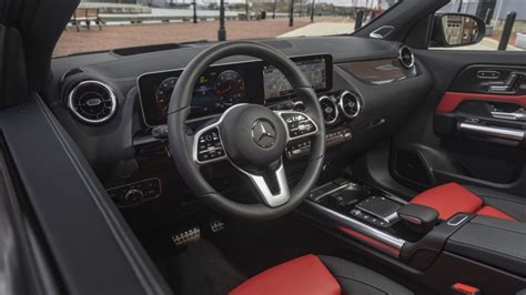 2021 Mercedes-Benz GLA 250 interior Photo Gallery | Autoblog