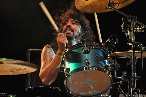 5 Dave Grohl drum performances that can't be beat | The Bozho