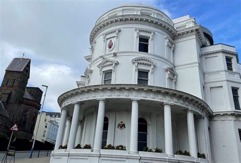 Tynwald members take up departmental positions - Manx Radio