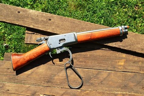 Henry 1892 Mare's Leg Lever Action Rifle - Mares Winchester M1892 Denix ...