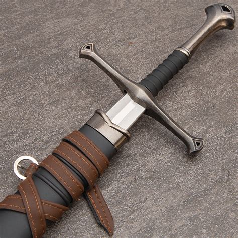 Middle Ages Warrior Short Broadsword With Black Sheath - Double-Edged ...