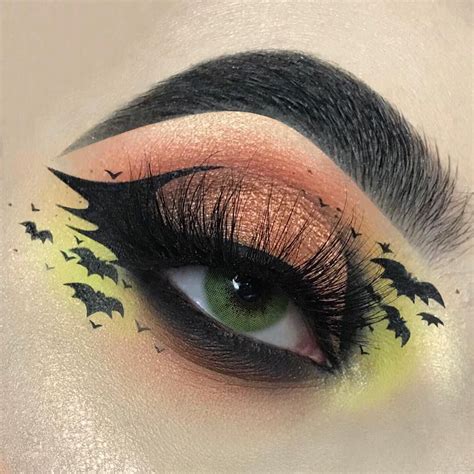 Eye Makeuo - Bat wings #halloween | Halloween eye makeup, Crazy makeup ...