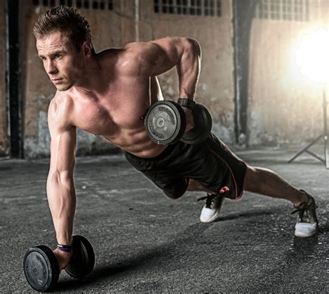 Renegade Row - How To, And 5 Best Variations For A Powerful Physique