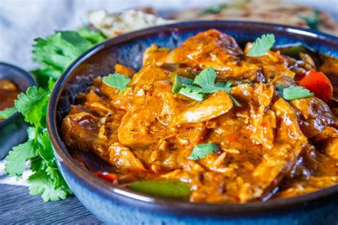 Slow Cooker Turkey Curry - Slow Cooker Club