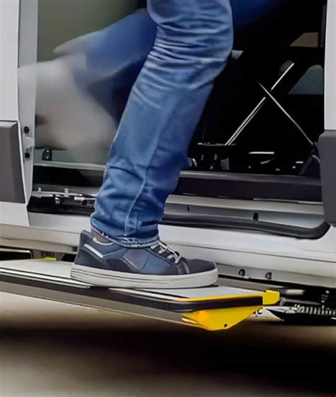 Electronic Side Steps - Electronic Step Boards | Mobility in Motion