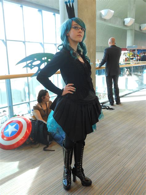 Queen Chrysalis Cosplay by Hikari-no-Kurai on DeviantArt