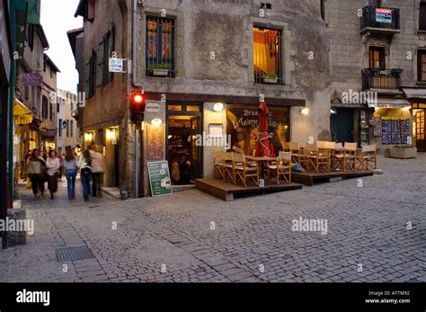 CARCASSONNE OLD TOWN, FRANCE Stock Photo - Alamy