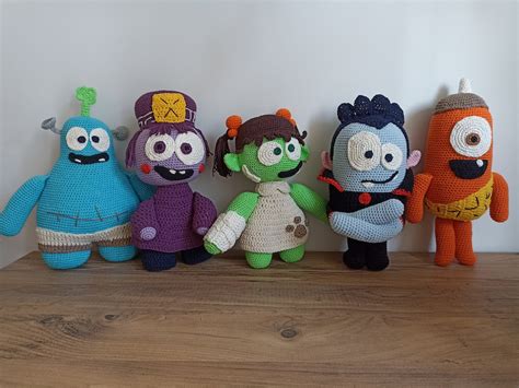 Spookiz Characters Amigurumi Toys , Zizi, Cula, Kebi, Frankie, Kong ...