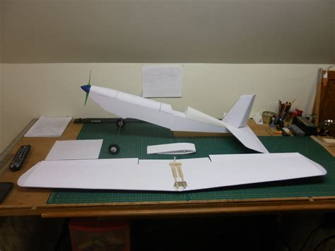 Flying Wing Airfoil Design