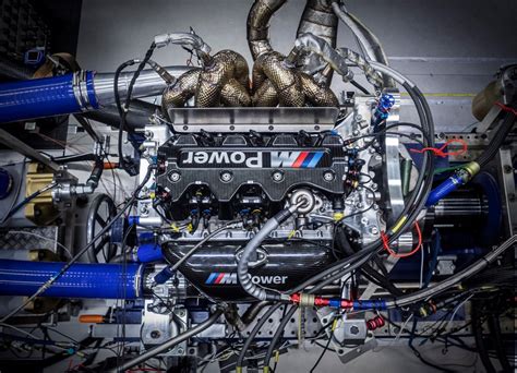 BMW Compares New P48 Engine In the M4 DTM With the M121 In the 2002 TI ...