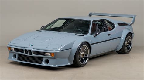 BMW M1 Procar restoration detailed in 89 photos