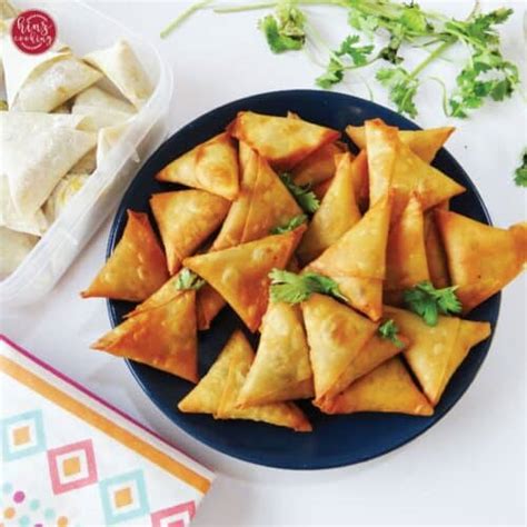 Keema Samosa Pakistani Recipe (Patti Samosa)