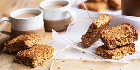 Yummy golden syrup flapjacks | Recipe | Golden syrup flapjacks ...