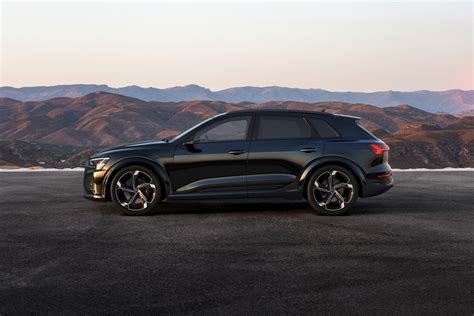 2025 Audi Q8 E-Tron Sq8 - Charles Anderson