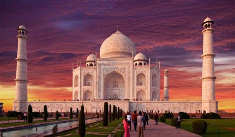 Majestic Taj Mahal Sunset - 4K Ultra HD Wallpaper