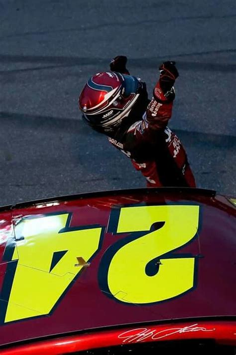 Jeff Gordon wins at Martinsville (2015) | Jeff gordon nascar, Jeff ...