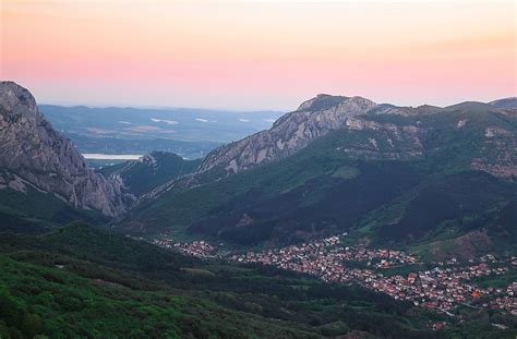 Where Are The Balkan Mountains Located? - WorldAtlas.com