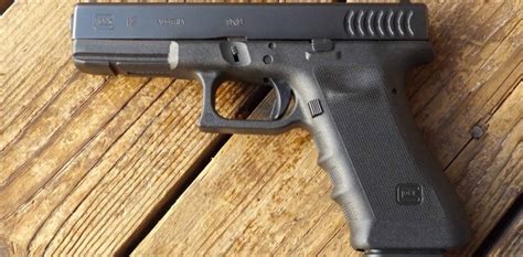 Glock 17 RTF 9mm Handgun product review with range test, by Pat Cascio