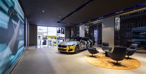 BMW/MINI Flagship Showroom - Stride Treglown