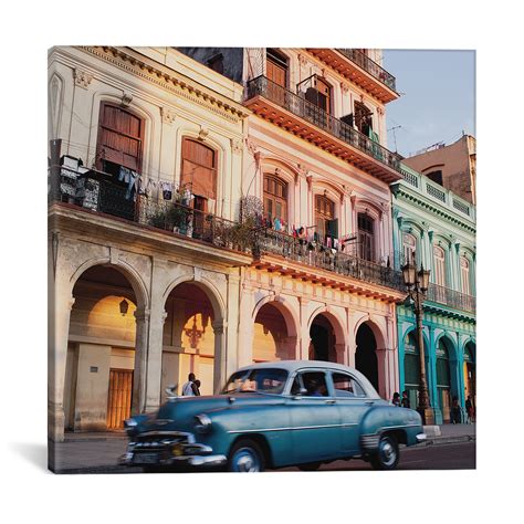 Old Havana (18"W x 18"H x 0.75"D) - Moments In History - Touch of Modern