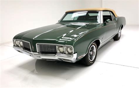 1970 Oldsmobile Cutlass | Classic Auto Mall