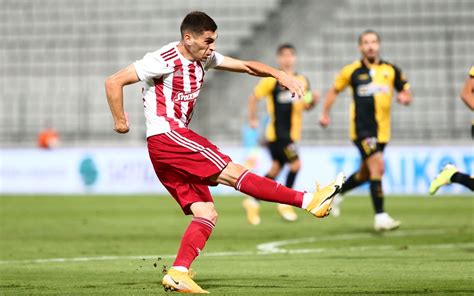 Olympiakos completes the double beating AEK in Cup final | eKathimerini.com