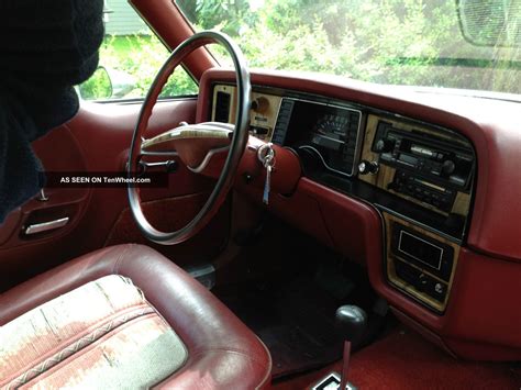 1975 Amc Pacer Attention Collectors White Exterior / Red Interior