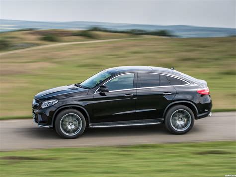 Fotos de Mercedes GLE 350 D 4Matic Coupe AMG Line C292 UK 2015