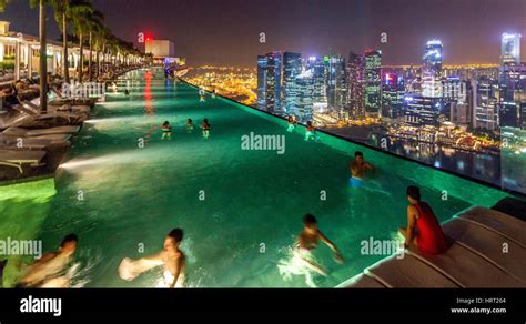 Marina Bay Sands Skypark Infinity Pool