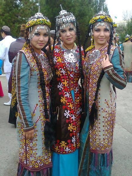 Turkmen costume | Traditional outfits, Extraordinary clothes, Costumes ...