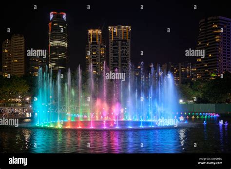 Lake Symphony Musical Water Fountain Light Show at Night in KLCC Park ...