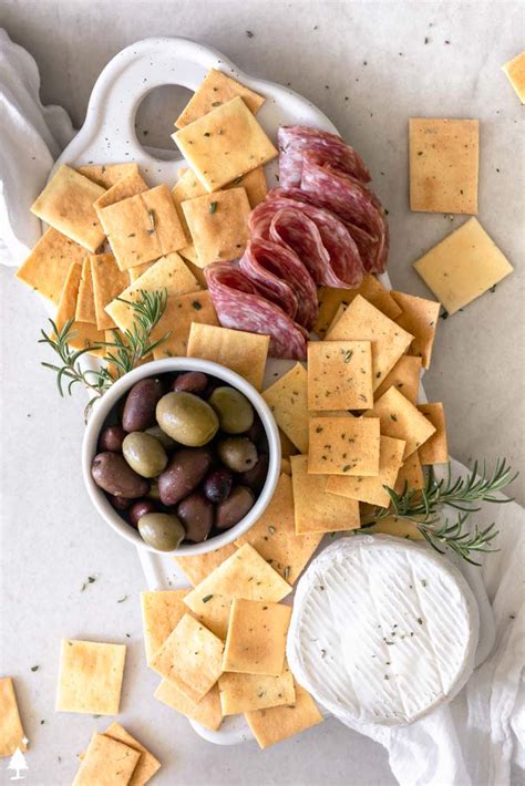 Homemade Cheese Crackers (Keto + Low Carb!) - Little Pine Kitchen