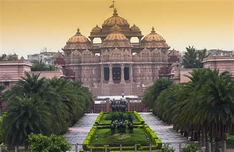 Best Places to Visit in Delhi (NCR) with Photos in 2022- FabHotels