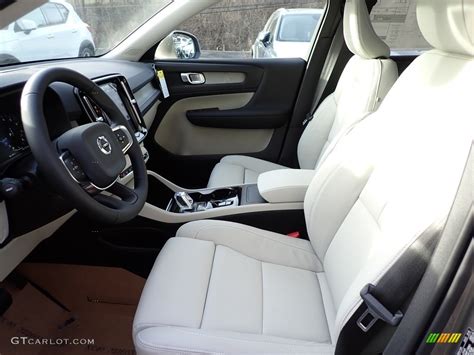 Blond/Charcoal Interior 2020 Volvo XC40 T5 Inscription AWD Photo ...