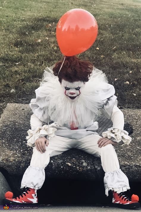 Pennywise Costume | Last Minute Costume Ideas