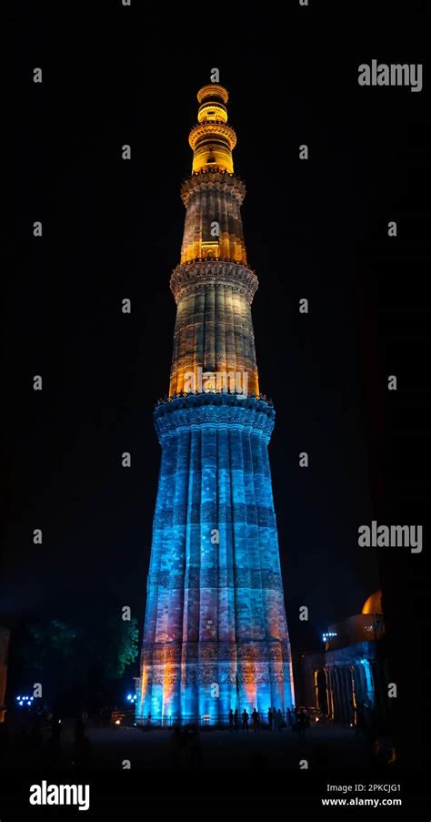 Beautiful Night View of Qutub Minar, Colorful Lightings on Qutub Minar ...