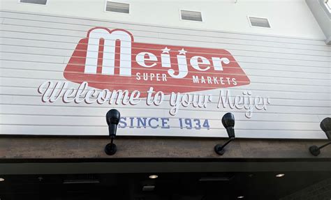 Holland's southside Meijer unveils new look, experience