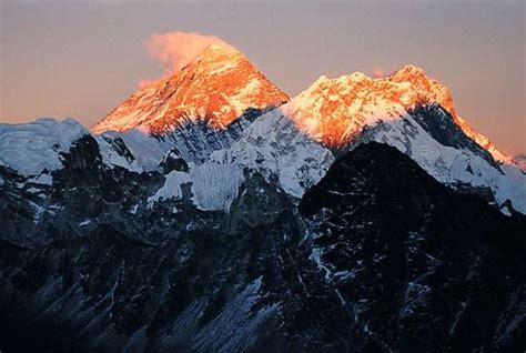 Traveling to Himalayas Mount Everest