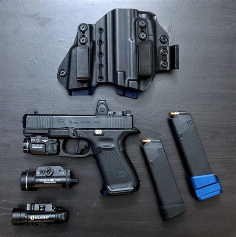 Glock 19.5...plus some accessories : r/Glocks